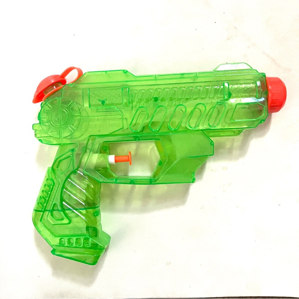 Squirt Gun. Hand held. EUC.Green Transparent